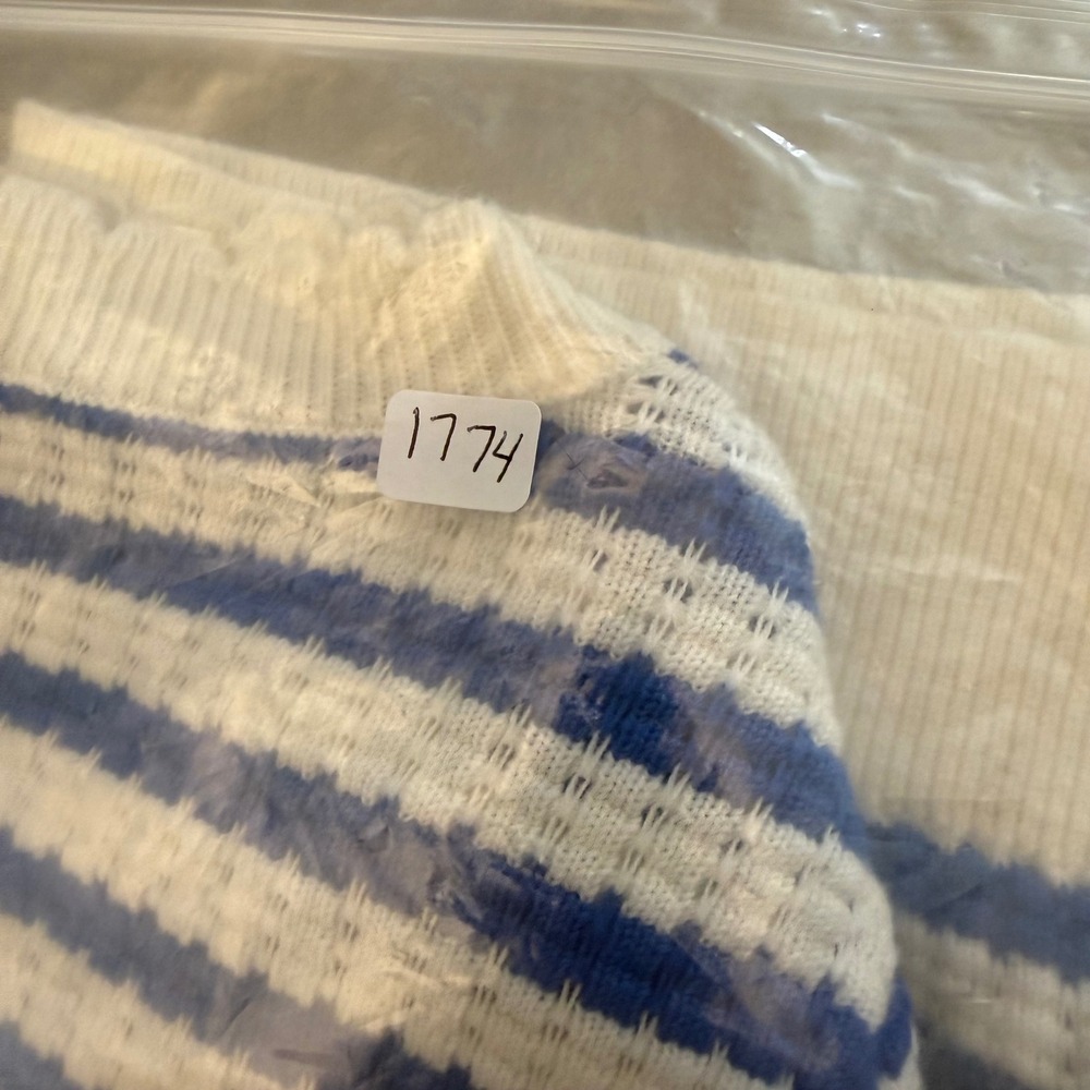 Draper James Blue White Striped Scalloped Neck Short Sleeve Sweater Womens Med - Picture 8 of 8